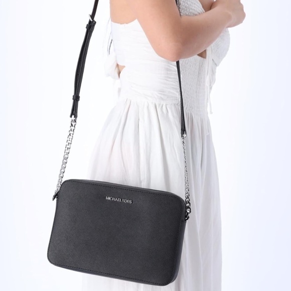 Michael Kors Black Jet Set - Picture 3 of 16